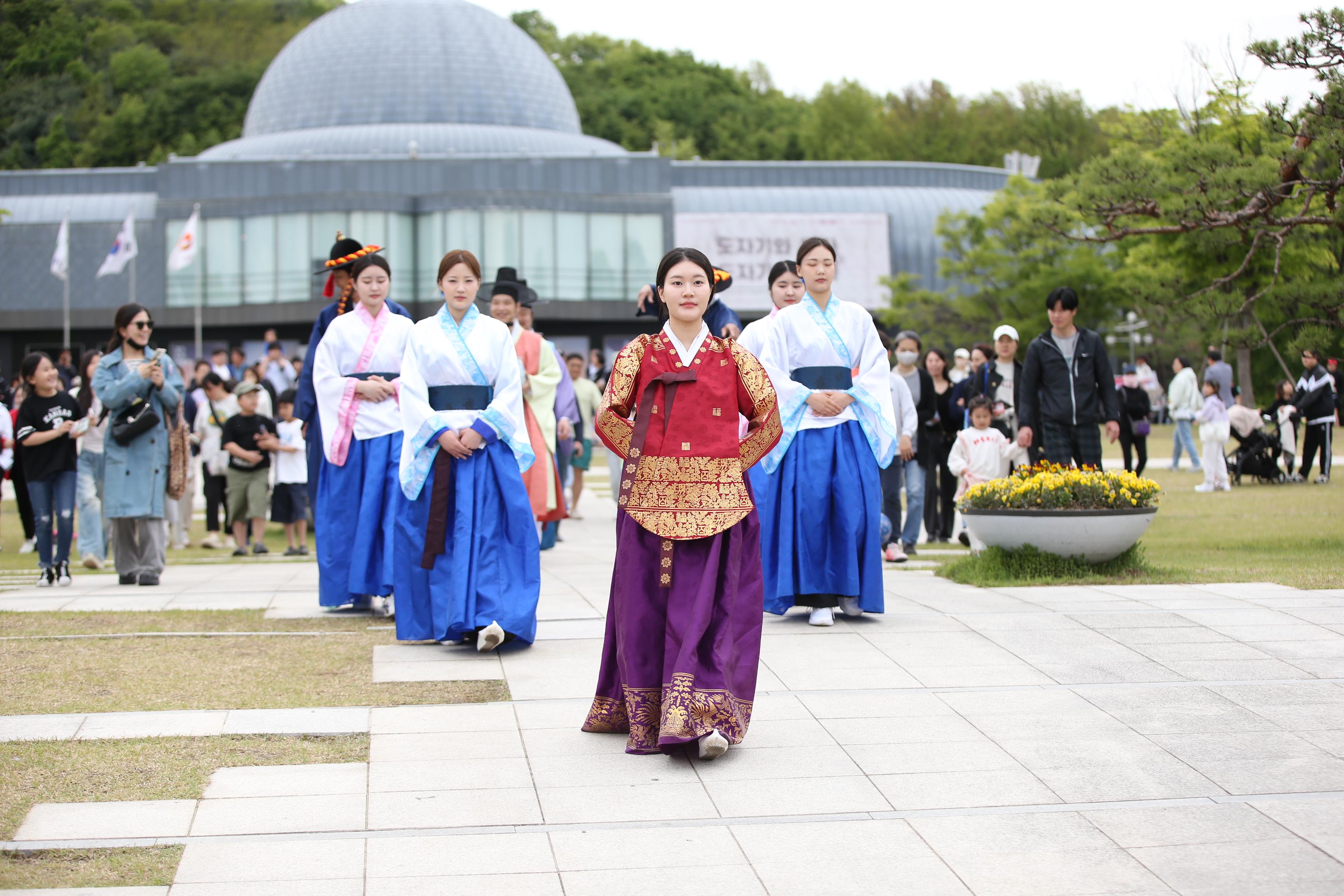 제28회 광주왕실도자페스티벌 거리에 나온 진상퍼레이드